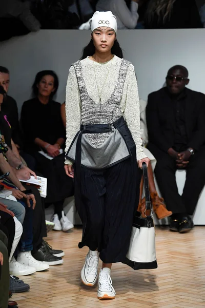 Look 38